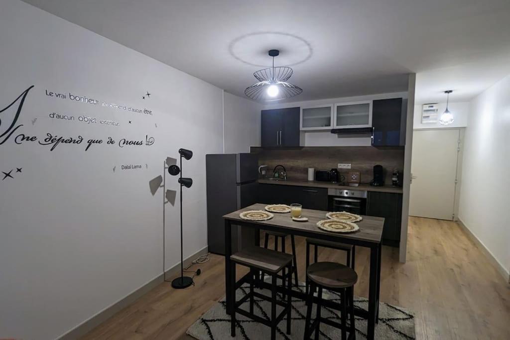 Zen Home - Appartement Jusqu'A 4 Voyageurs Nantua Luaran gambar